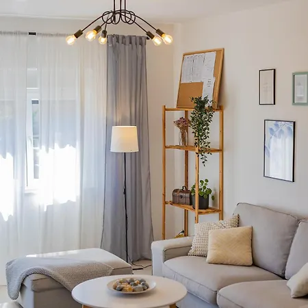 Apartman Bella Lux With Jacuzzi, Grill & Garden Zadar