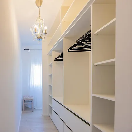 Bella Lux With Jacuzzi, Grill & Garden Apartman