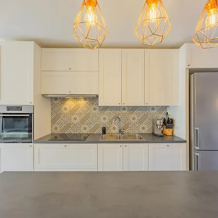 Bella Lux With Jacuzzi, Grill & Garden Apartman Zadar