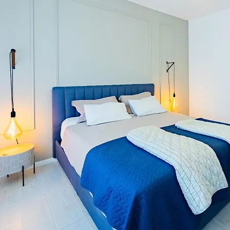 Bella Lux With Jacuzzi, Grill & Garden Apartment
