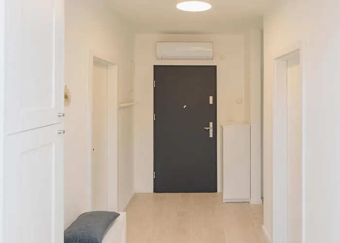 Bella Lux With Jacuzzi, Grill & Garden *